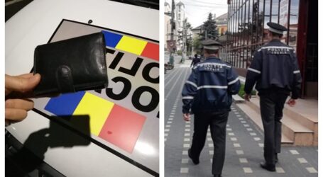 Gest de mare omenie a doi polițiști locali din Zalău: au găsit un portofel plin de bani și l-au returnat proprietarului