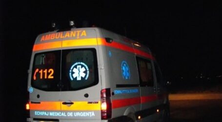 Ambulanță, atacată de un bărbat din Nușfalău – a spart oblinda și parbrizul