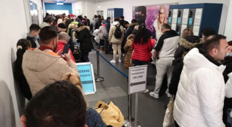 Clujenii vin la Zalău pentru a-și face pașaport. Cereri cu 570% mai multe la Serviciul Județean de Pașapoarte Sălaj