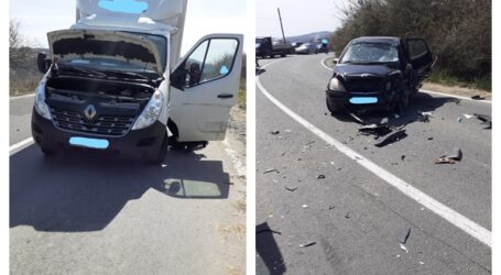 FOTO. Accident grav în comuna Bălan – un copil de 3 ani, rănit, după ce două mașini s-au lovit