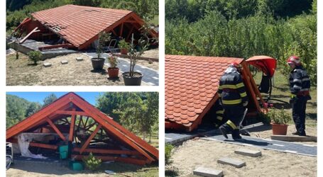 FOTO. Cum arată foișorul care s-a prăbușit peste Virgil Țurcaș. Cum au scăpat cu viață ceilalți participanți datorită unui ciubăr
