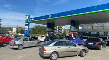 Protecția Consumatorului a luat astăzi la „puricat” benzinăria OMV din Zalău. Stația riscă o amendă de 20.000 de lei