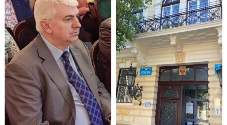 Directorul din Primăria Zalău care la ora 16.00 nu „rupe ușa”, ci muncește ore întregi după program pentru finalizarea sarcinilor de serviciu