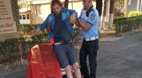 JOS PĂLĂRIA! Un polițist local din Zalău a ajutat un bărbat care a leșinat pe stradă