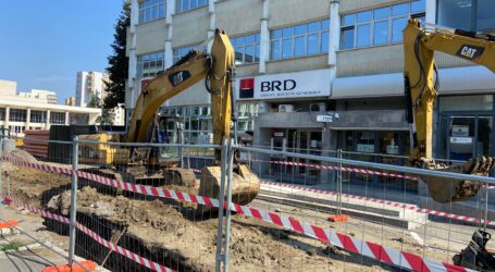 De mâine, se închide strada Unirii din Zalău. Lucrările executate de Avril avansează conform planului