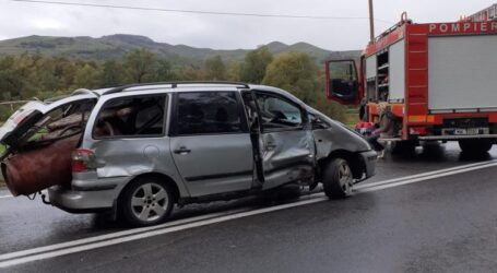 FOTO. Un tânăr din Sălaj a provocat un accident rutier pe drumul Cluj-Oradea, după ce a intrat pe contrasens
