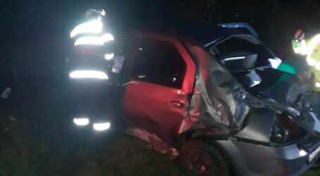 FOTO. Accident între Topa Mică și Mihăiești. 4 tineri au ajuns la spital