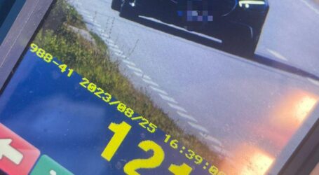 FOTO. Un tânăr șofer din Sălaj, prins de radar în timp ce gonea cu 121 km/h prin localitate