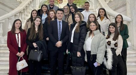 Secretarul de stat Bogdan Ilea a primit la Ministerul Justiției vizita mai multor studenți de la Facultatea de Drept din Iași