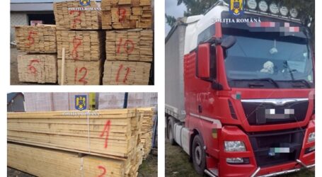 FOTO. Un camion plin de cherestea cu destinația Șimleu Silvaniei, confiscat de polițiștii sălăjeni