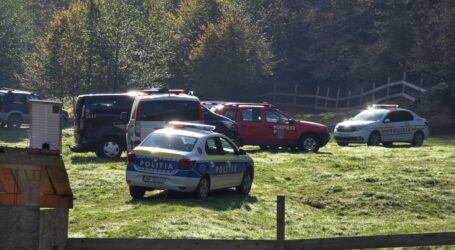 FOTO. Un bărbat, găsit mort într-o pădure din comuna Băbeni