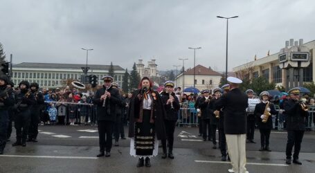 Regal folcloric, de Ziua Națională, la Zalău – Veta Biriș, Vasile Coca și Marius Ciprian Pop, cap de afiș