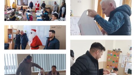 FOTO. Moș Nicolae, foarte darnic cu copiii de la Școala Cizer