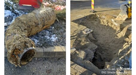 FOTO. O nouă avarie la rețeaua de apă din Zalău. Pe strada Gheorghe Doja, un nou crater – reabilitată cu fonduri europene și distrusă de Compania de Apă