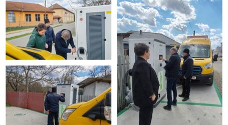 4 stații de reîncărcare electrice sunt funcționale în comuna Băbeni – noul microbuz școlar, primul vehicul încărcat în comună