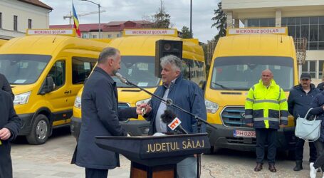 Primăria Creaca a primit un microbuz electric pentru transportul elevilor din comună