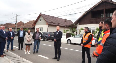 VIDEO. EFICIENȚĂ! Dinu Iancu-Sălăjanu a mai terminat de reabilitat un drum județean
