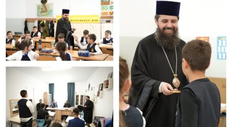 Episcopul Benedict, în mijlocul copiilor de la Liceul Ortodox din Zalău