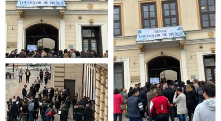 FOTO. Sute de sălăjeni s-au înghesuit să-și găsească un loc de muncă la Bursa Locurilor de Muncă din Zalău
