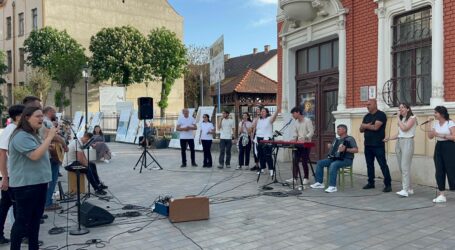 VIDEO. Eveniment religios în centrul Zalăului, pe pietonală, în limba română și maghiară