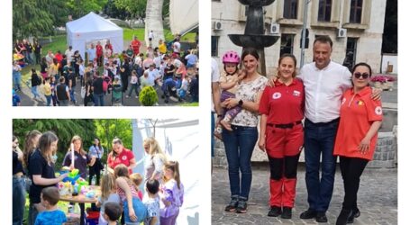 Voluntarii de la Crucea Roșie Sălaj, în mijlocul copiilor de 1 Iunie