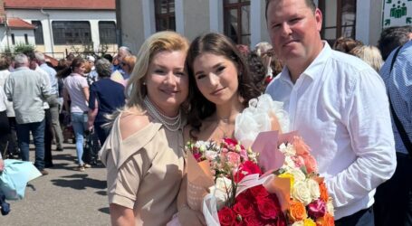 Așa tată, așa fiică! Giulia Cățănaș, fata șefului Poliției Jibou, admisă prima din Sălaj la Facultatea de Drept a UBB Cluj