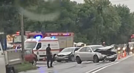 FOTO. Accident cu 2 victime în Zalău, după ce o șoferiță nu s-a asigurat