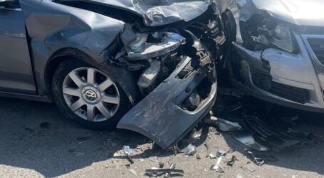 FOTO. Accident în Crișeni, provocat de un șofer care nu a acordat prioritate