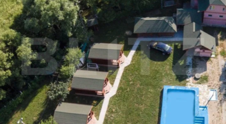 Pensiune cu piscină lângă Băile Boghiș, scoasă la vânzare cu puțin peste 200.000 de euro