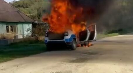 FOTO. O mașină de Poliție a ars ca o torță la o intervenție 112 în Zalău