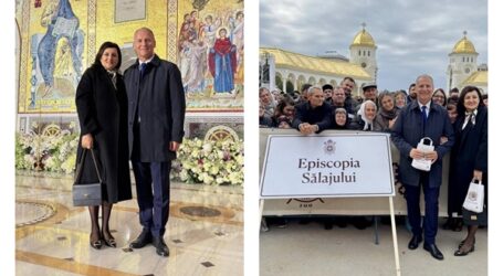 Dinu Iancu-Sălăjanu alături de soție și de credincioși din Episcopia Sălajului la sfințirea Catedralei Mântuirii Neamului