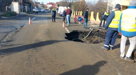 FOTO. Amploarea exploziei la magistrala de apă Tarnița – Zalău. Investiția de zeci de milioane de euro a crăpat în Ortelec