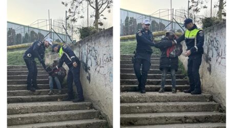 2 polițiști din Zalău, GEST NOBIL – au ajutat un om căzut la pământ