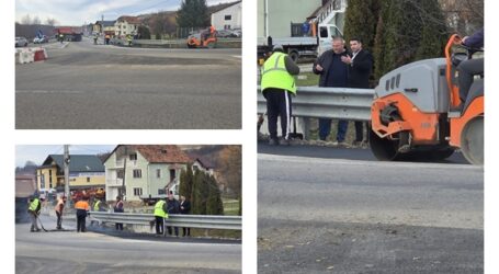 Citadin lucrează cu spor la amenajarea sensului giratoriu de la șoseaua de centură Zalău