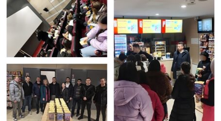 Din suflet! Tinerii din PNL Sălaj le-au oferit copiilor din centrele sociale o excursie la cinema și numeroase daruri