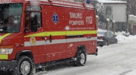 Un bărbat, descoperit mort în casă în Cizer. Pompierii au fost solicitați să spargă ușa