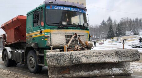 Citadin Salubrizare acționează azi cu 14 echipaje pentru a deszăpezi străzile din Zalău
