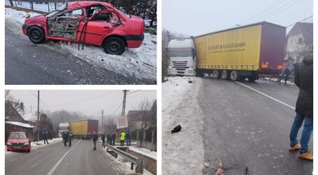 VIDEO. Accident cu o victimă în Peceiu, după ce un autocamion a derapat din cauza poleiului