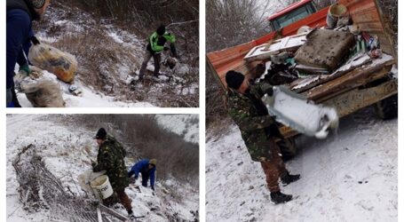 FOTO. Intervenție rapidă a Primăriei Băbeni, după o sesizare privind depozitarea ilegală de deșeuri în comună