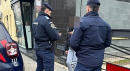 10 elevi care fumau cu poftă în curtea școlilor din Zalău, amendați de jandarmi