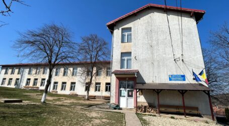 Situație critică la o școală din Sălaj din cauza unui profesor de matematică. Părinții sunt în culmea disperării și acuză comportamentul dascălului