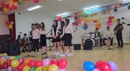 VIDEO. Primul band rock organizat într-o școală din Sălaj a făcut senzație pe scenă și a câștigat Marele Premiu al Festivalului „Elevii au Talent”