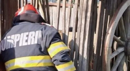 Un bărbat din Ileanda a rămas blocat într-o fântână la peste 12 metri adâncime