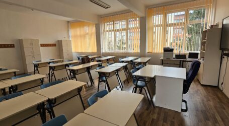 Dotări cu mobilier, materiale didactice și echipamente digitale pentru toate unitățile de învățământ din municipiu Zalău și pentru trei secții din cadrul Clubului Sportiv Școlar
