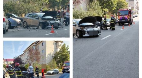 FOTO. Accident rutier în cartierul Dumbrava Nord din Zalău. O persoană a ajuns la spital