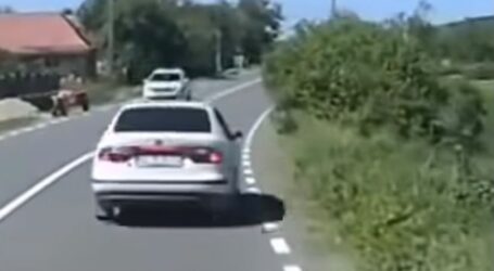 VIDEO. Un șofer din Sălaj a devenit viral, după ce a depășit pe linie continuă și a dat peste un echipaj de Poliție
