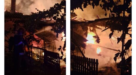 FOTO. Clipe de COȘMAR în comuna Măeriște. O casă a luat foc, 2 persoane au avut nevoie de îngrijiri medicale