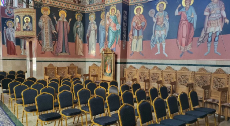 Locul rezervat în biserică, motiv de dezbatere aprinsă în online la Zalău, după ce o persoană a fost ridicată de pe scaun în timpul slujbei