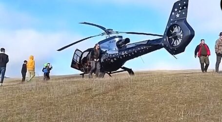 VIDEO. Un grup de oameni de afaceri din Bistrița, cu elicopterul la evenimentul off-road din Sălaj
