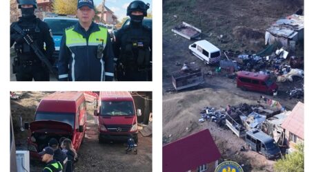 FOTO. 10 tone de fier vechi și alte 2 tone de deșeuri, descoperite de polițiști la Pustă, după o amplă acțiune